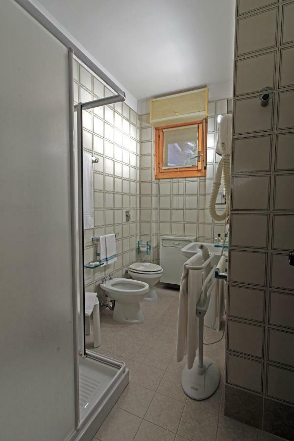 Hotel I Diamanti Garlasco Exterior photo